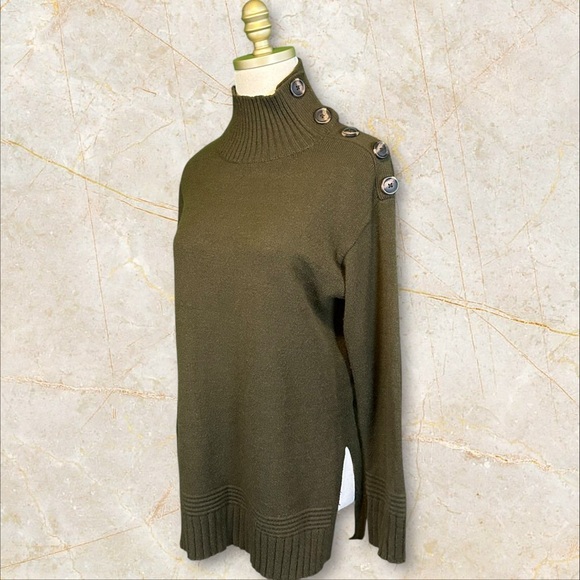 By Anthropologie ‘Margarita’ Button-Up Shoulder Tunic Sweater in Olive Green XS - Picture 5 of 16